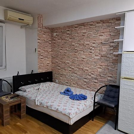 Wonderful Studio Apartment In Skopje Center 외부 사진